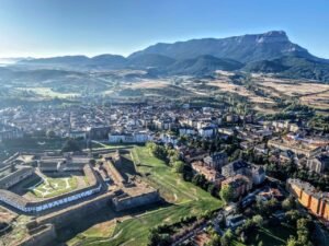Jaca la puerta del Pirineo